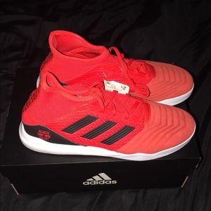NWT - NY REDBULLS “PREDATOR” Adidas sneakers